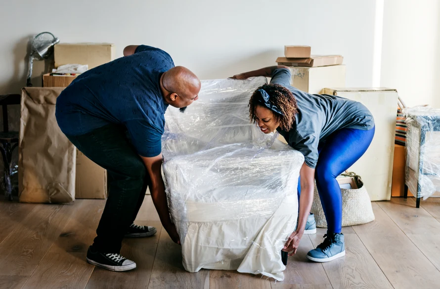 couplr preparing their furniture for moving abu dhabi